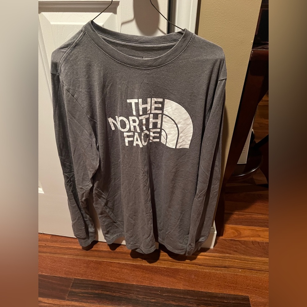The North Face Men’s Half dome logo long sleeve T-shirt size Medium